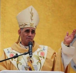 Arzobispo Santiago estima corrupción y permisivilidad son lastre y veneno
