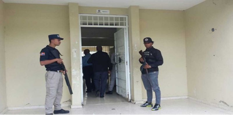 Incautan drogas y armas blancas en cárcel menores Santiago