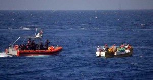 Rescatan 18 balseros cubanos después que 9 murieron en el mar