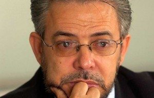 El candidato presidencial de Alianza País, Guillermo Moreno, invitó al liderazgo político nacional a suscribir un acuerdo contra la violencia en la campaña electoral