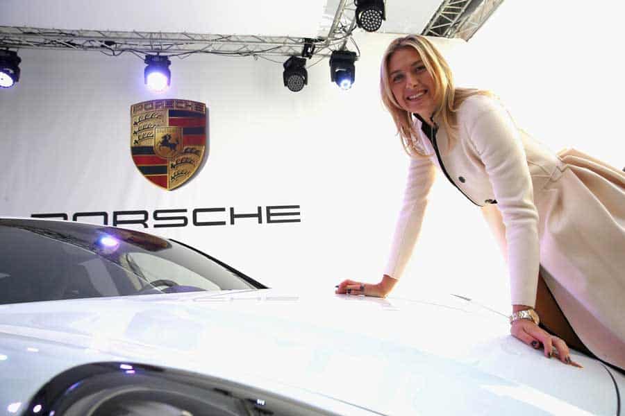 Porsche suspende sus eventos con María Sharápova