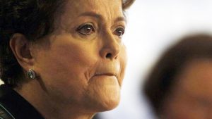 Diputados aprueba juicio político contra Rousseff   