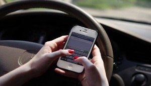 Nueva York aumenta multas conductores por textear  