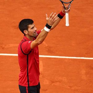 Djokovic y Nadal avanzan en Roland Garros
