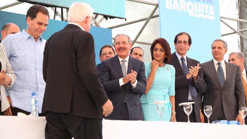 Danilo Medina entrega Proyecto La Nueva Barquita