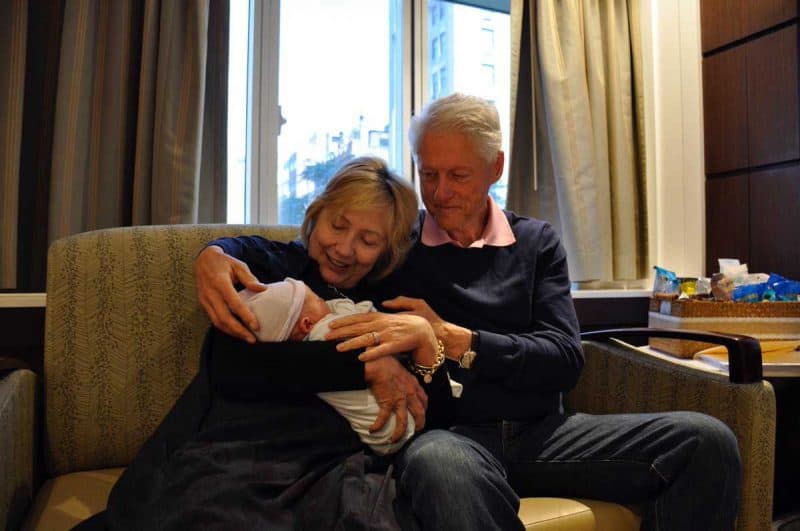 Los Clinton son abuelos