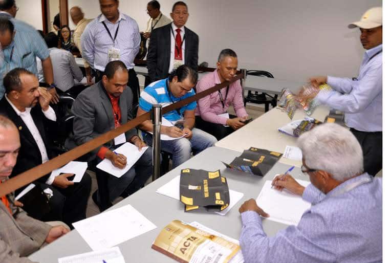 Revisión votos Santiago podría afectar candidatos electos