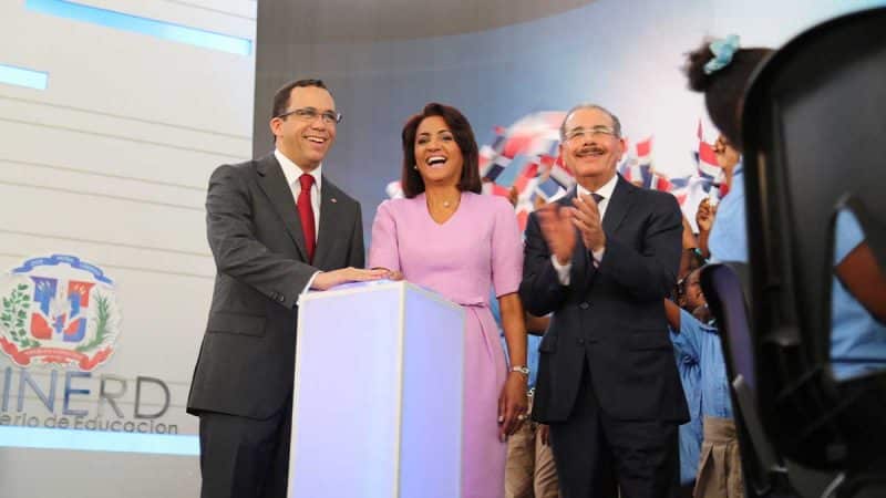 Danilo Medina encabeza inicio año escolar