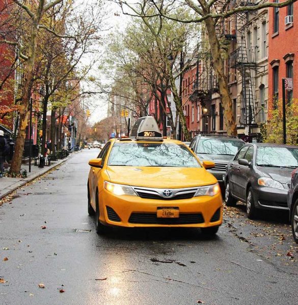 Nueva York elimina examen inglés para taxistas