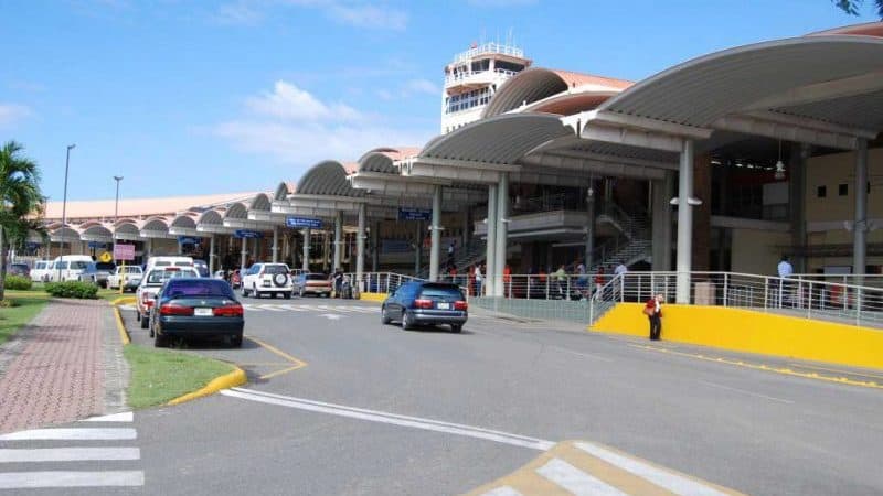 cropped aeropuerto internacional cibao