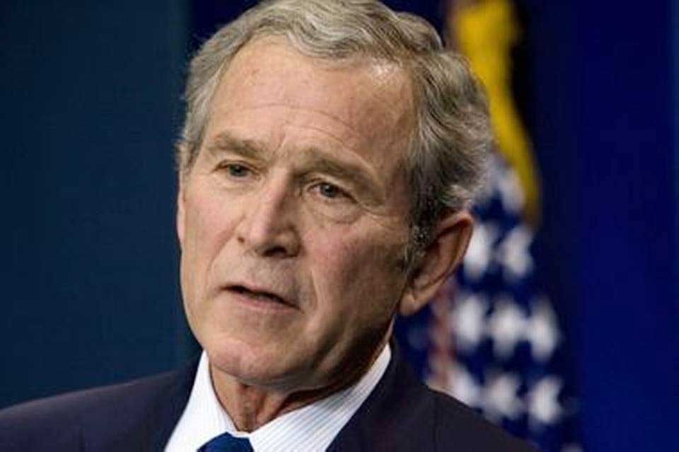 George W. Bush: "Necesitamos respuestas" sobre Rusia