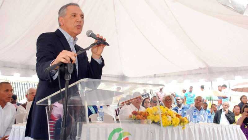 Peralta afirma presidente Danilo Medina prioriza reducción de pobreza en frontera