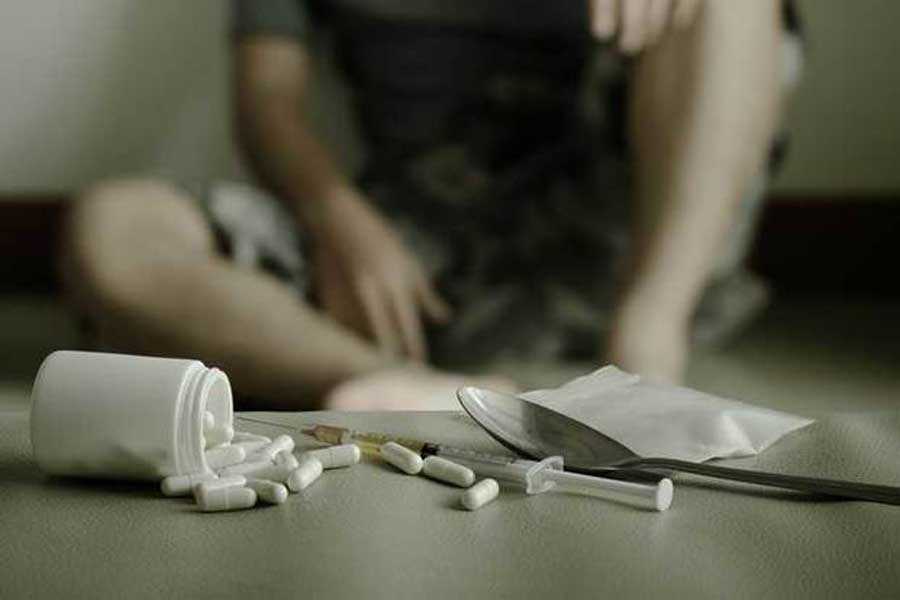 Alrededor de 500 mil personas mueren al año por consumo drogas