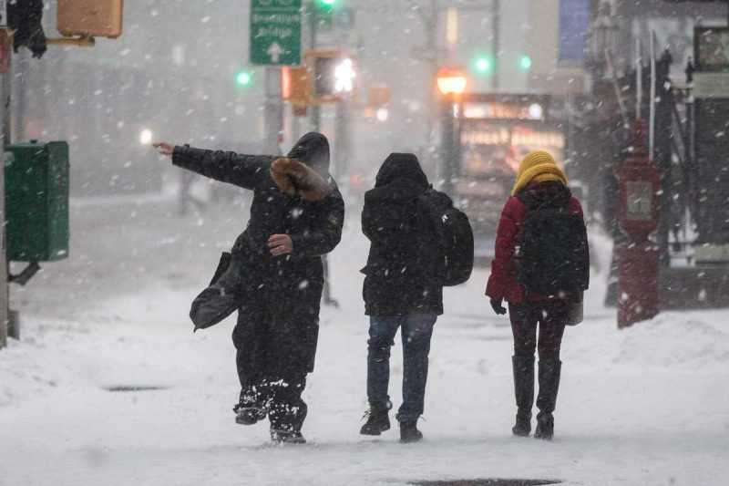 Tormenta de nieve Stella semi paraliza a Nueva York
