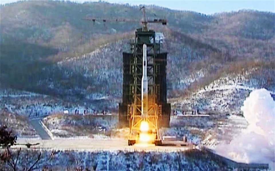 Corea del Norte lanza un misil no identificado en el mar de Japón