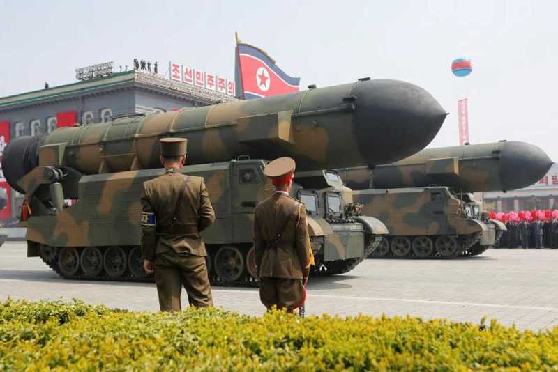Corea del Norte lanza misil pero la prueba falla