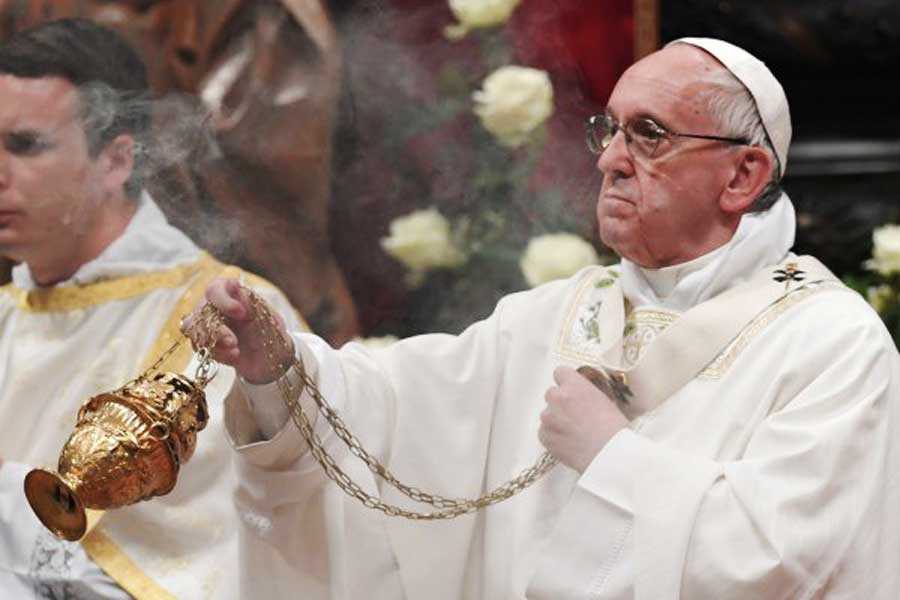 Papa Francisco pide recordar a los pobres e inmigrantes