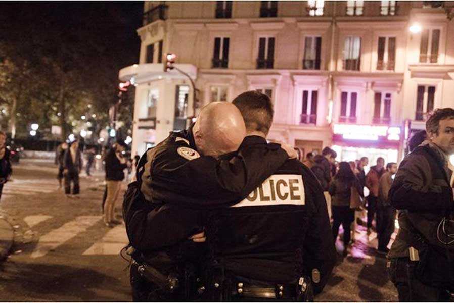 Paris | Estado Islámico se atribuye ataque a policías