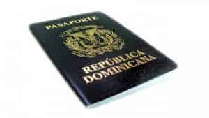 Abogados exhortan a inmigrantes sacar pasaportes de sus países