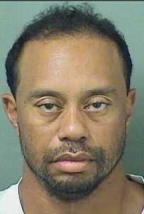 Tiger Woods arrestado por conducir bajo efecto de sustancias