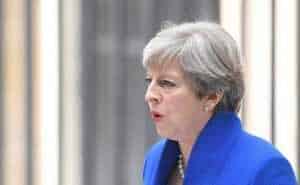 Partido Theresa May pierde mayoría en Parlamento británico