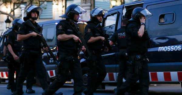 Abaten a cinco autores de un "ataque terrorista" cerca de Barcelona