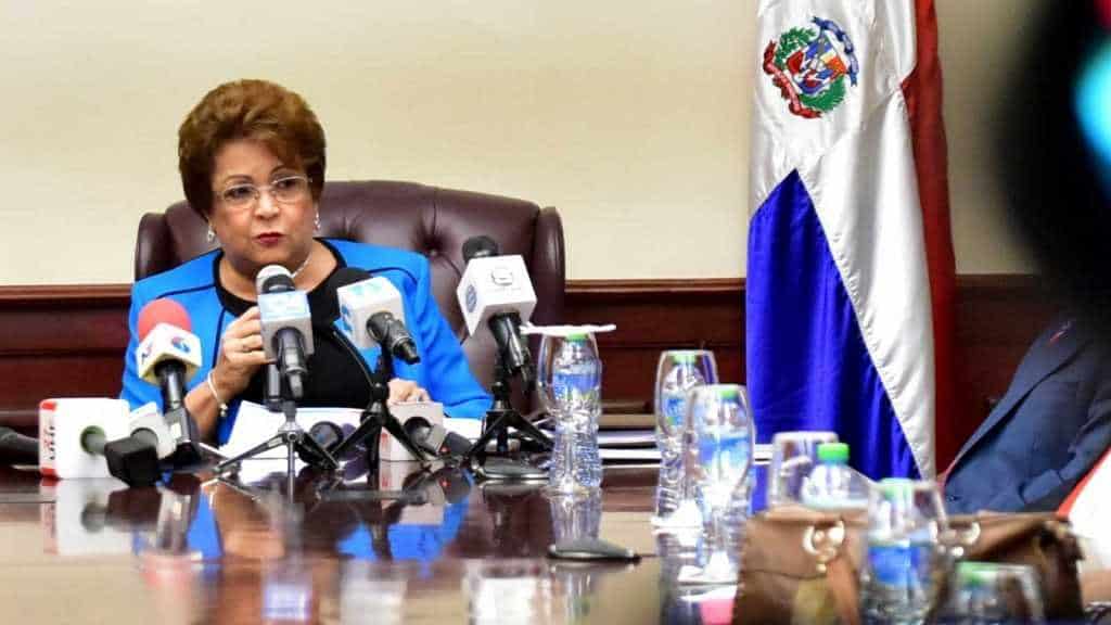 República Dominicana ha otorgado 51,704 becas en cinco 