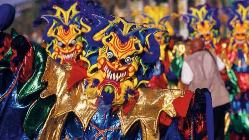 Rechazan sentencia prohibe tarimas y cuevas carnaval La Vega