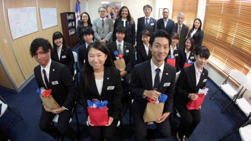 Gobierno dominicano recibe estudiantes japoneses