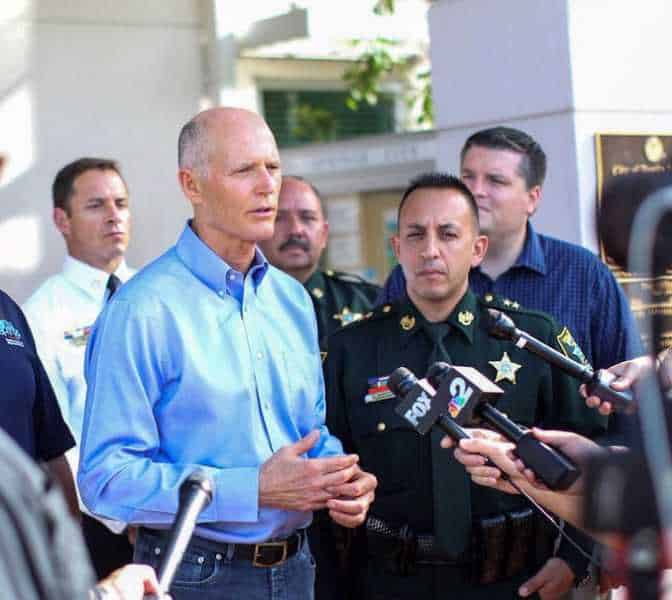 Gobernador de Florida quiere jóvenes inmigrantes se queden