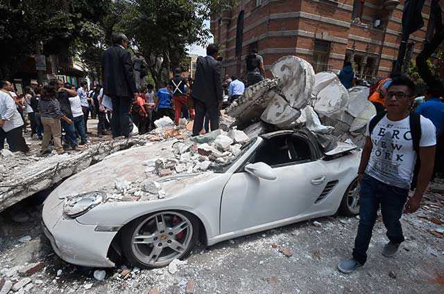 Fuerte terremoto de 7.1 grados sacude a México