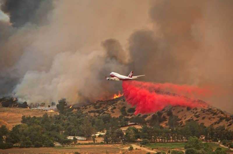 California: Aumenta a 21 los muertos por incendios
