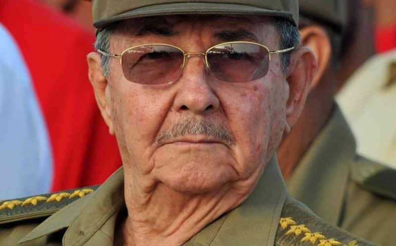 Raúl Castro dejará presidencia en abril