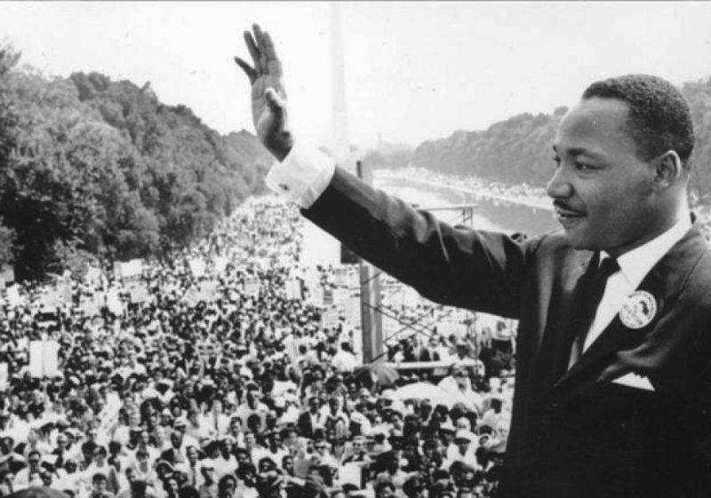 Trump declara feriado nacional en honor a Martin Luther King