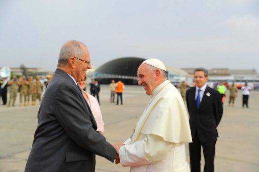 Papa Francisco llega a Perú 