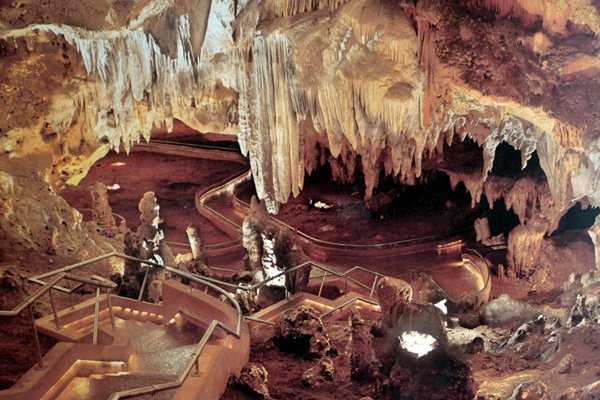 ADOCCO se opone a traspaso Cuevas de las Maravillas