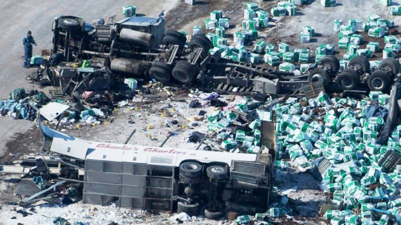Al menos 14 muertos accidente de autobús en Canadá