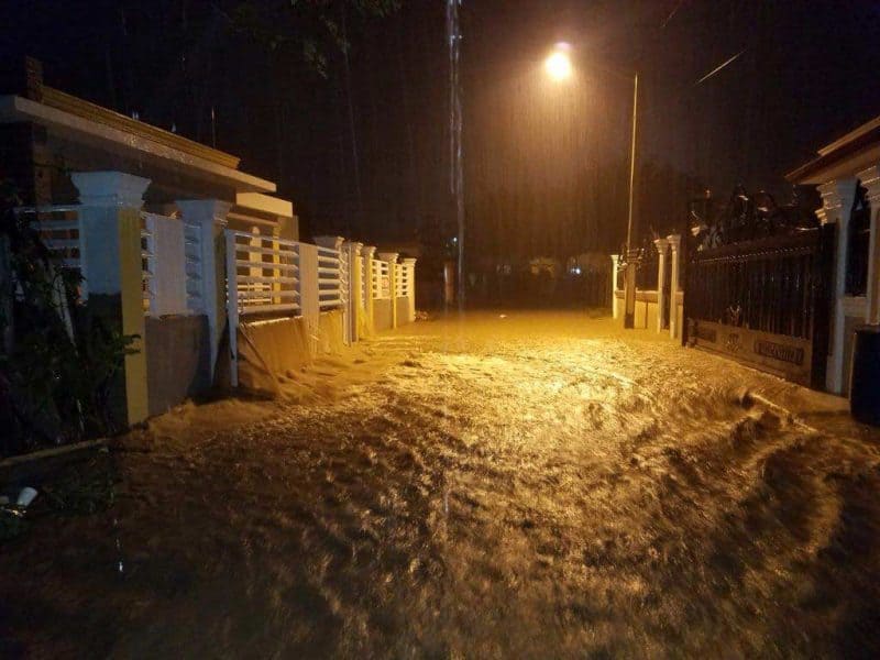 Al menos 500 viviendas inundadas anoche en La Vega