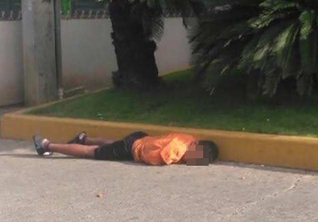 Menores duermen en sitios públicos de Santiag