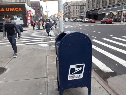 Cinco dominicanos y un boricua acusados de robar  cheques buzones de correos