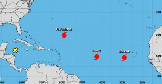 Vigilan tres huracanes en el Atlántico