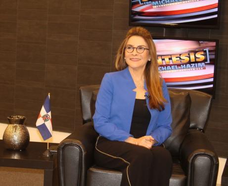 Carolina Mejía critica nueve años de presupuestos deficitarios