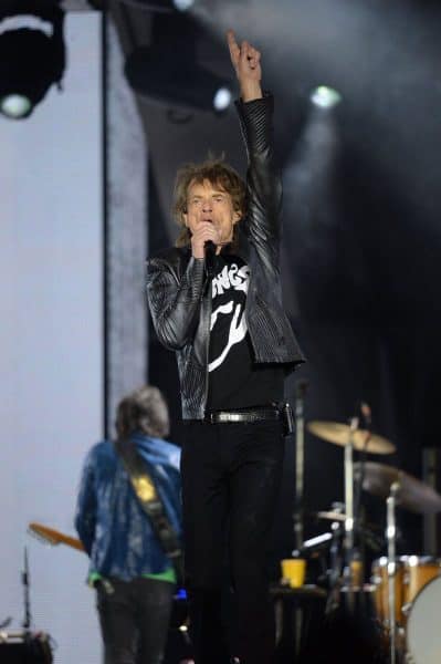Mick Jagger recibe tratamiento médico