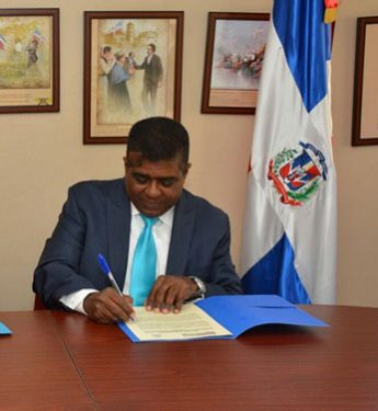 Plan de salud SeNaSa Larimar beneficiará dominicano exterior