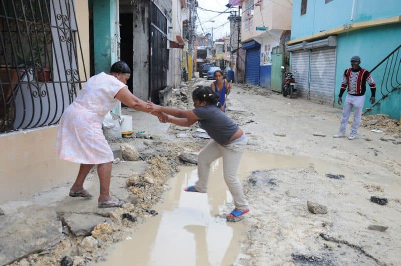 Residentes calle 35 Cristo Rey llevan más de 15 días sin agua