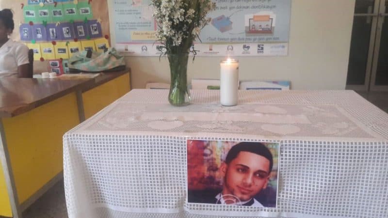 En Villa González honran memoria joven murió en fuego