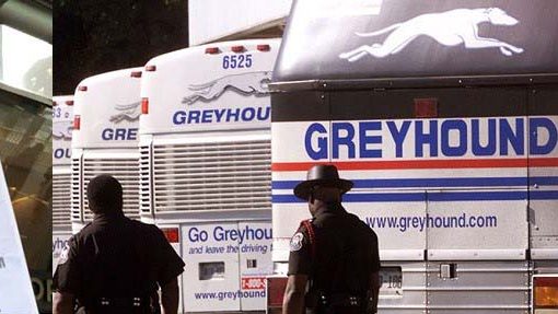 cropped thumbnail ACLU advierte de agentes de ICE en buses Greyhound abordan inmigrantes