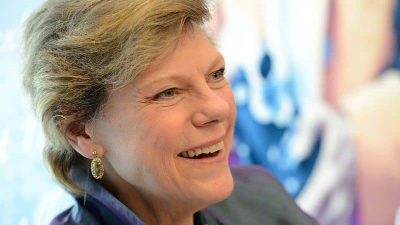 cropped Cokie Roberts
