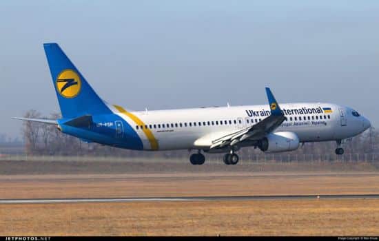 Boeing 737 de la compañía ucraniana UIA