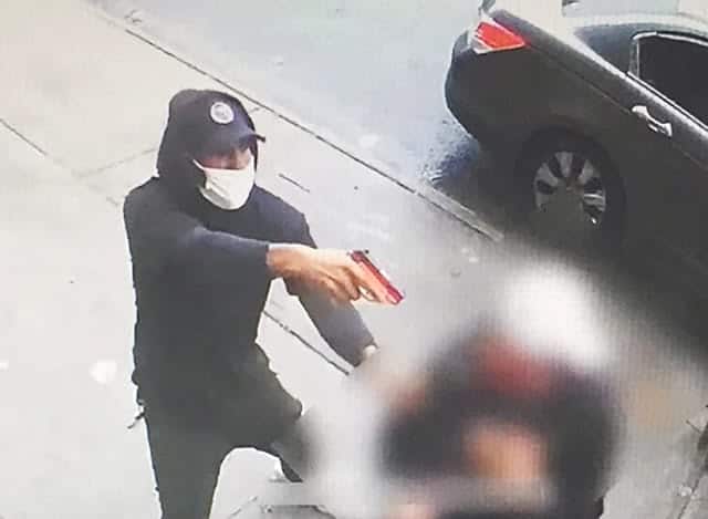 Asaltan pareja con pistola a plena luz del día en calle del Bronx